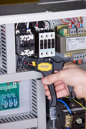 Pince à Dénuder Automatique Jokari T20050 – Super 4 Plus, 0,2 à 6 mm², Coupe-Fil Intégré